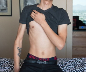 Delighted twink justin coupled..